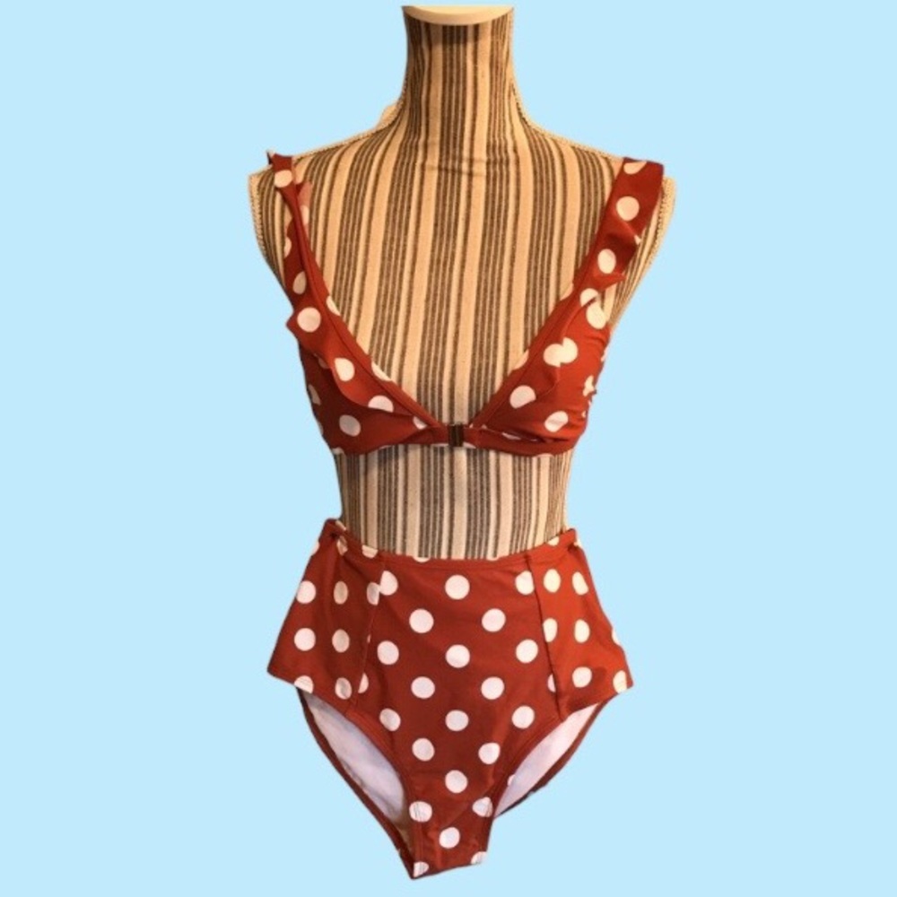 40: Xhlilatation bikini. EUC. Sz s. Worn once and sanitized. Color burnt orange.